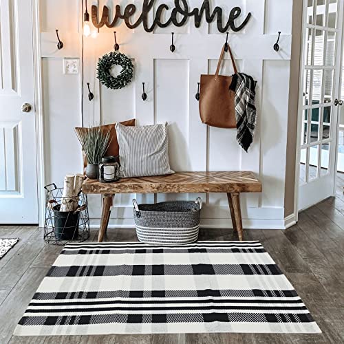Buffalo Plaid Outdoor Rug 27.5"x43" Front Door Mat for Front Porch Decor,Spring Summer Welcome Mats Outdoor Indoor, Doormat for Farmhouse/Entryway/Home Entrance - color: Black&white Plaid, size: 2'4" x 3'7" (Rectangular)