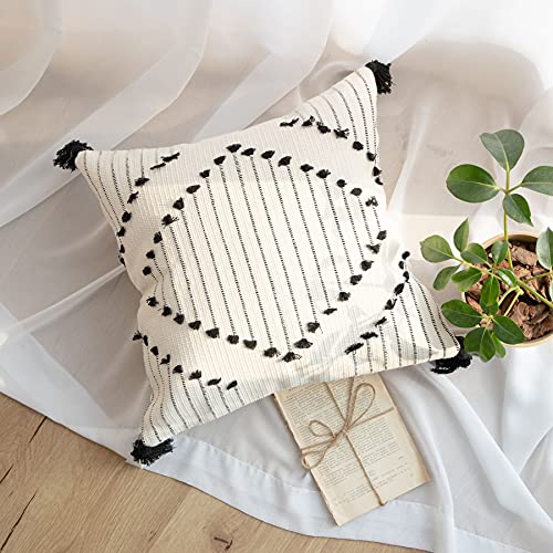LIGICKY Decorative Boho Tassel Throw Pillow Covers for Couch Sofa Bedroom Living Room Home Decoration Diamond Square Woven Cotton Cushion Cover Modern Black and White Pillow Cases, 18 x 18 Inch - color: Black and Off White (Big Diamond), size: 18" x 18" (