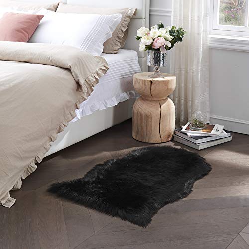 Faux Fur Rug Sofa Chairs Cover, Black Small Rug for Bedroom, 2X3 Shaggy Furry Rugs for Kids Room, Shag Fluffy Rugs for Nursery Room, Soft Fuzzy Plush Carpet, Cute Floor Dorm Decor - color: Black, size: 2' x 3' (Sheepskin)