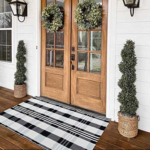 Buffalo Plaid Outdoor Rug 27.5"x43" Front Door Mat for Front Porch Decor,Spring Summer Welcome Mats Outdoor Indoor, Doormat for Farmhouse/Entryway/Home Entrance - color: Black&white Plaid, size: 2'4" x 3'7" (Rectangular)