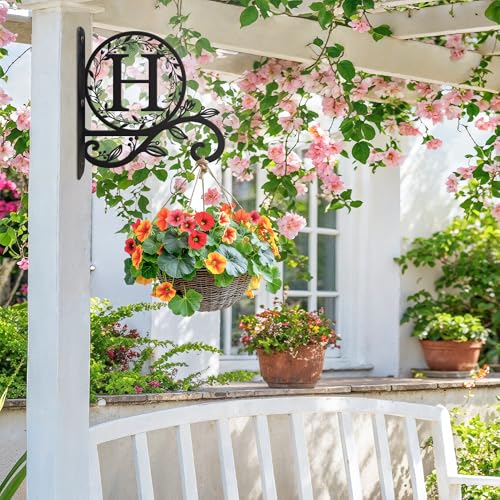 Metal Initial Letter H Plant Hanger Bracket, Decorative Wall Mount Hanging Plant Hook, Monogram Floral Leaf Garden Decor for Hanging Baskets, Bird Feeders, Lanterns, Wind Chimes - style: H