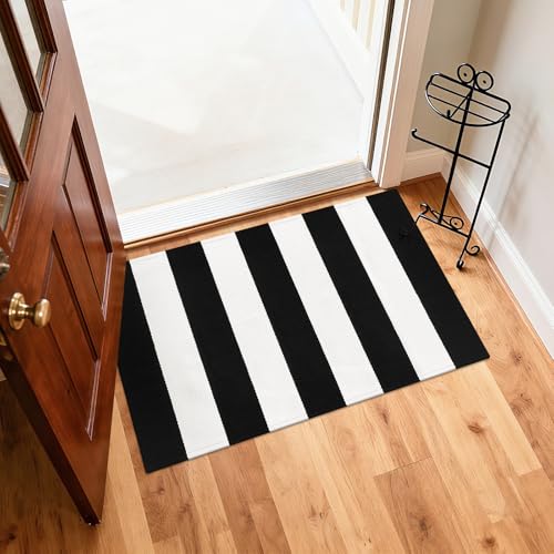 Black and White Striped Rug 27.5x43 Inches Front Door Rug Outdoor Small Striped Rugs Cotton Washable Indoor Outdoor Rug Doormats for Patio Farmhouse Entryway Kitchen Foyer - color: Black and White Striped Rug, size: 2‘×3’