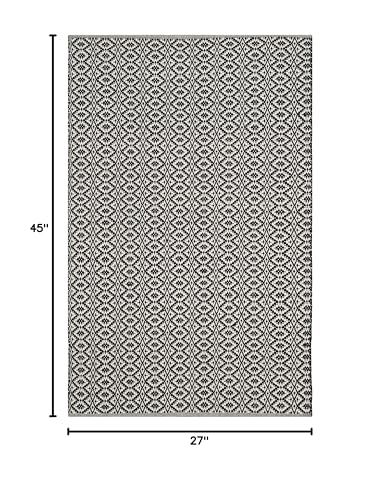 SAFAVIEH Montauk Collection Accent Rug - 2'3" x 3'9", Ivory & Black, Handmade Cotton, Ideal for High Traffic Areas in Entryway, Living Room, Bedroom (MTK716D) - color: Ivory/Black, size: 2'3" x 3'9" (Rectangular)