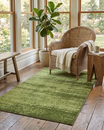 Rugs.com - Angelica Rug – 3' 1 x 5' 3 Green Easy-Clean Rug – Ideal for Kitchens, Entryways, and Bathrooms - color: Green, size: 3'3" x 5'3" (Rectangular)