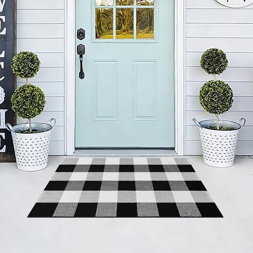 Buffalo Plaid Outdoor Rug 2x3 Black and White Checkered Outdoor Rug Cotton Checkered Rug Under Doormat Layering Rug for Outdoor Indoor Kitchen Entryway Patio Bathroom Farmhouse Decor Area Rug - color: Black and White, size: 2‘×3’