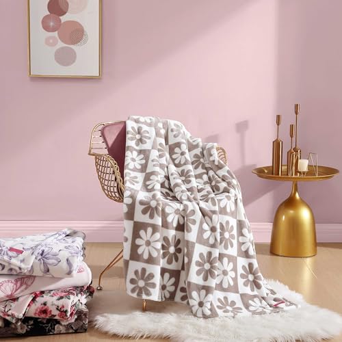 Betsey Johnson - Blanket, Buttery-Soft Throw Blanket for Couch or Bed, Boldly Plush & Oversized Bedding (Daisy Check White, 50" x 70") - color: Daisy Check White