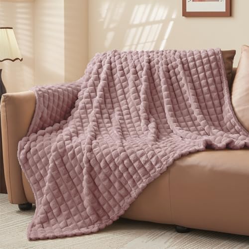BEDELITE Berry Purple Blanket Twin Size for Bed- Super Soft Lightweight 3D Checkered Fluffy Fuzzy Fleece Blanket, Luxurious Plush Cozy Blanket for Room Home Decor, Gift for Women, 60x80 inches - color: Berry Pulple, size: Twin(60"x80")
