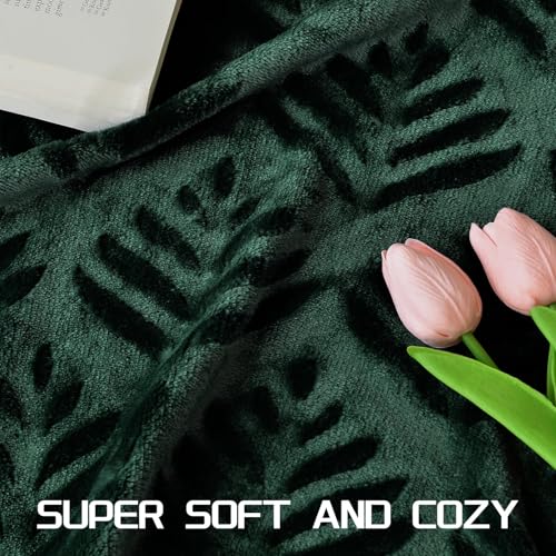 Exclusivo Mezcla Fleece Throw Blanket for Couch, Super Soft and Cozy Blankets All Season Use, Leaves Pattern, Plush Fuzzy Lightweight, Forest Green, 50x60 Inch - color: Forest Green, size: Throw(50"x60")