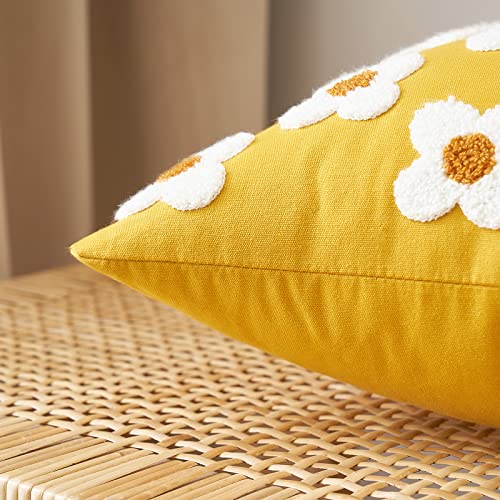 EMEMA Fall Yellow Decorative Throw Pillow Covers 18x18 Inch Set of 2 Sun Flower Jacquard Daisy Cute Pillowcase Cushion Case Square for Couch Sofa Bed Living Room Bedroom - color: A-yellow, size: 18" x 18" (Pack of 2)