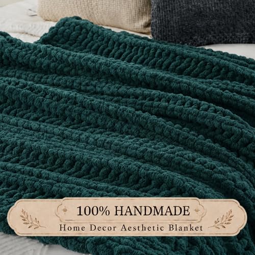 Battilo Christmas Green Throw Blanket for Couch, Chunky Knit Throw Blanket, Super Soft Warm Cozy Chenille Throw Blanket for Bed, Sofa, Living Room, Christmas Decor, 50"x60" - color: Christmas Green