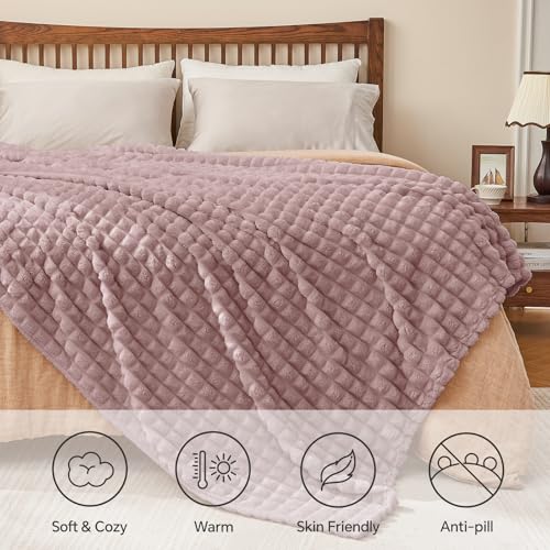 BEDELITE Berry Purple Throw Blanket for Couch - Super Soft Lightweight 3D Checkered Fluffy Fuzzy Fleece Blanket, Luxurious Plush Cozy Summer Blanket for Home Room Decor, Gift for Women, 50"x60" - color: Berry Pulple, size: Throw(50"x60")
