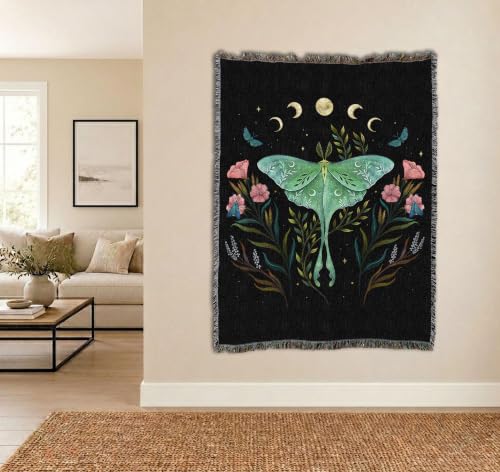 Pure Country Weavers Luna and Forester by Episodic Drawing - Gift Tapestry Throw Blanket Woven from Cotton - Made in The USA (72x54) - color: Luna and Forester, size: 72x54