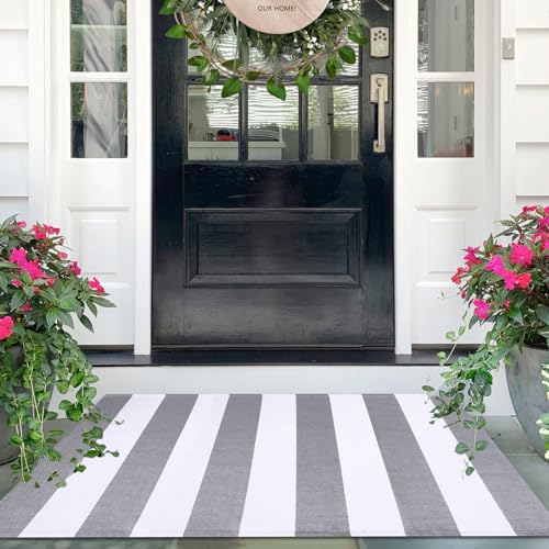 IOHOUZE Grey White Striped Rug -27.5" X 43" Front Door Mats Outdoor,Washable Rug for Front Porch Decor,Spring Summer Welcome Mats Outdoor Indoor, Doormat for Farmhouse/Entryway/Home Entrance - color: Grey White Stripe, size: 2'4" x 3'8" (Rectangular)