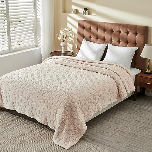 FY FIBER HOUSE Throw Blankets with Heart Checkered,Soft Warm Blankets for Lover Mom Father Gifts,Washable Lightweight Fuzzy Blanket for Couch Sofa Bed Office All Season(Beige,90"x90") - color: Beige, size: Queen(90"x90")