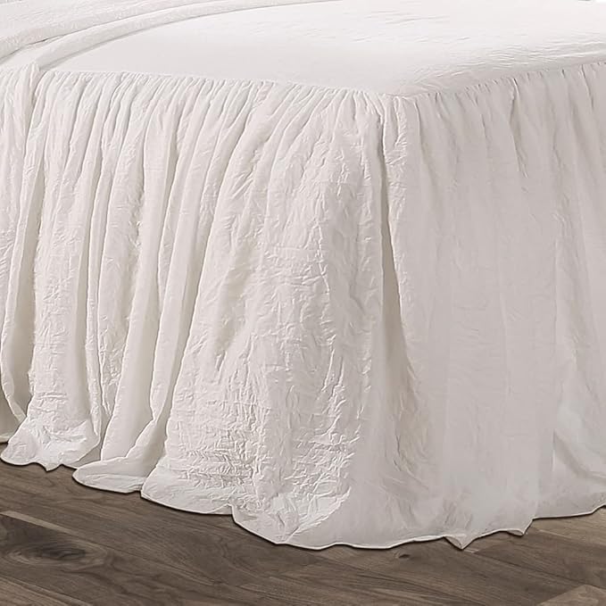 Lush Decor Ruffle Skirt Bedspread Set - 3-Piece Luxurious Farmhouse Bedding - Elegant Ruffle Detail - Timeless Style - Soft Lightweight Sheets - Queen, Blush