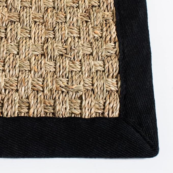 SAFAVIEH Area Rug 5x8 - Natural Fiber Collection - Natural & Black, Seagrass, Basketweave Pattern with Border (NF114C)