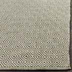 SAFAVIEH Montauk Collection Accent Rug - 3' x 5', Ivory & Green, Handmade Flat Weave Cotton, Ideal for High Traffic Areas in Entryway, Living Room, Bedroom (MTK515H)