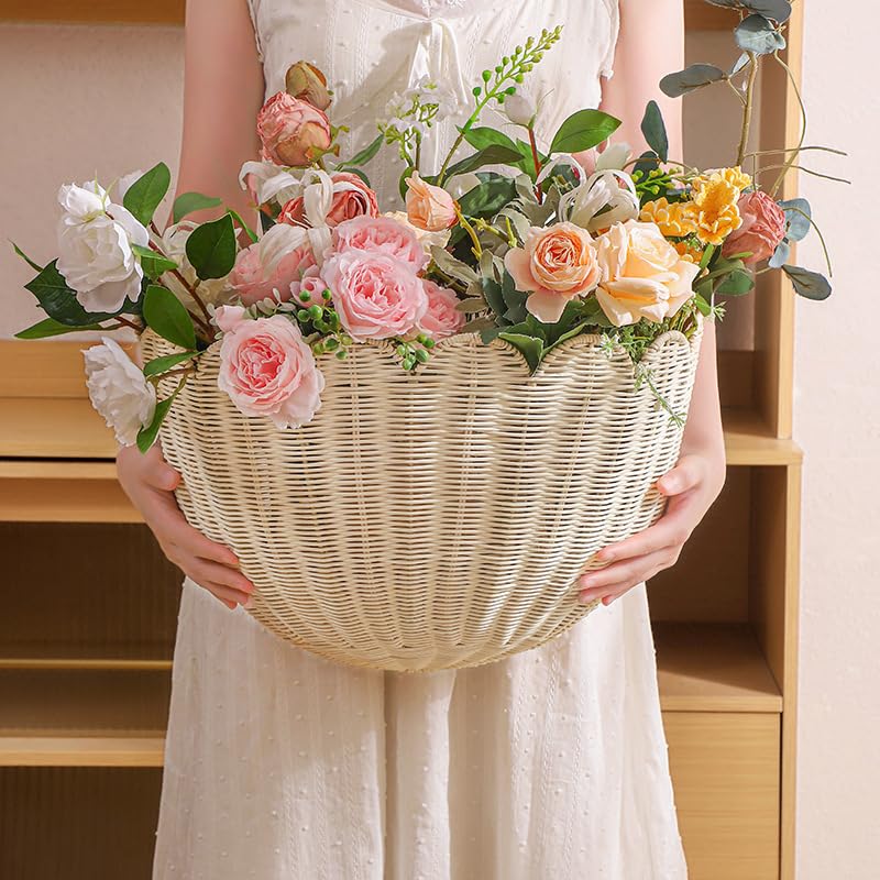 Scalloped Hanging Wicker Baskets for Wall, Scalloped Home Decor, Hanging Woven Rattan Wall Basket for Flowers Front Door Bathroom Storage (Rattan-Set of 2) - color: Off White, size: S+M