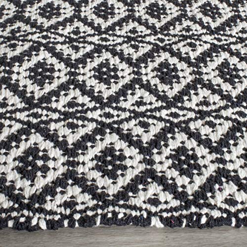 SAFAVIEH Montauk Collection Accent Rug - 2'3" x 3'9", Ivory & Black, Handmade Cotton, Ideal for High Traffic Areas in Entryway, Living Room, Bedroom (MTK716D) - color: Ivory/Black, size: 2'3" x 3'9" (Rectangular)