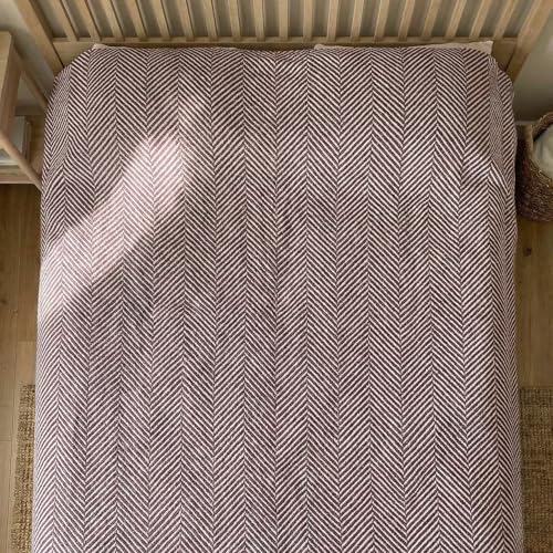 Bed Blanket, Queen Size (79 x 90 Inch), Cotton-Rich Blend, Soft Textured Woven Coverlet, Easycare, Lightweight & Breathable Bed Layering, All Season Bedding, Burgundy - color: Burgundy, size: Queen