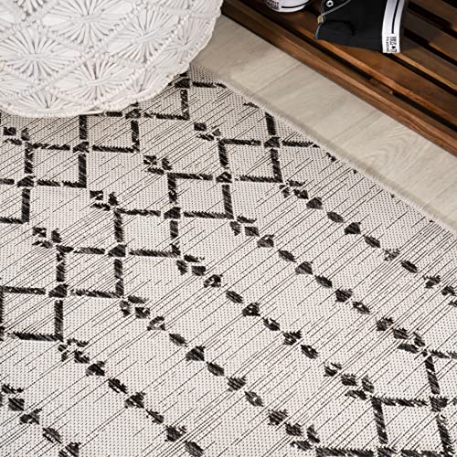 JONATHAN Y Moroccan Geometric Indoor Outdoor Round Area Rug 5 Ft Cream/Black, Ourika Textured Weave for Backyard, Patio, Porch, Easy-Cleaning, High Traffic, Pet-Friendly, Non-Shedding (SMB108I-5R) - color: Cream/Black, size: 5'3" (Round)