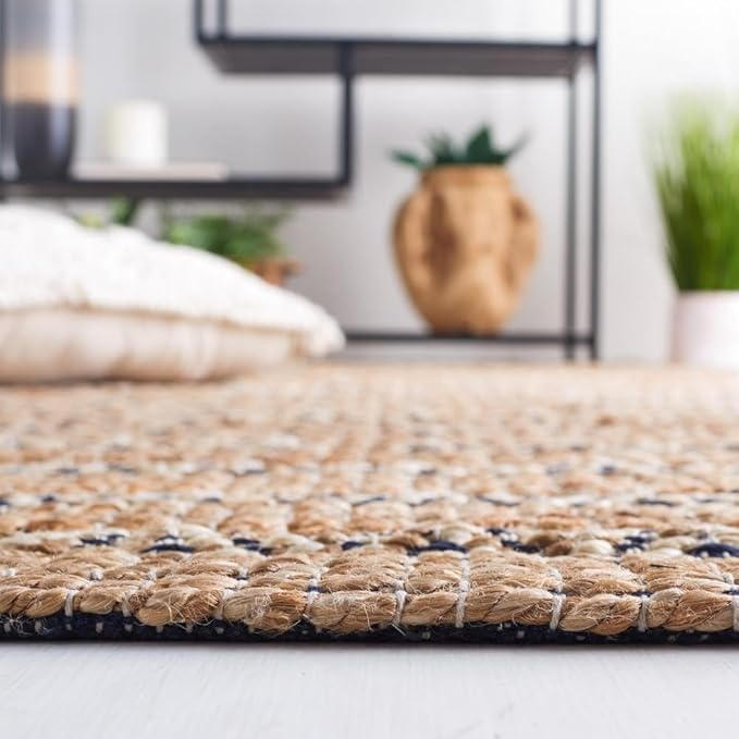 SAFAVIEH Natural Fiber Collection Runner Rug - 8' Runner, Navy & Natural, Farmhouse Design, Ideal for High Traffic Areas in Hallway, Bathroom & Kitchen (NFB655N-28)