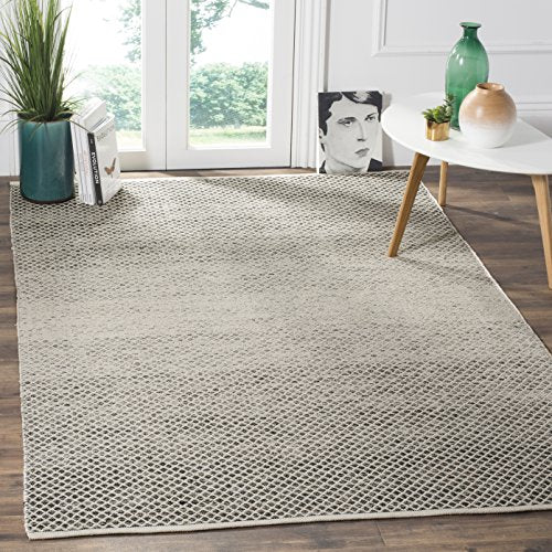 SAFAVIEH Montauk Collection Accent Rug - 4' x 6', Black & Ivory, Handmade Cotton, Ideal for High Traffic Areas in Entryway, Living Room, Bedroom (MTK601A)