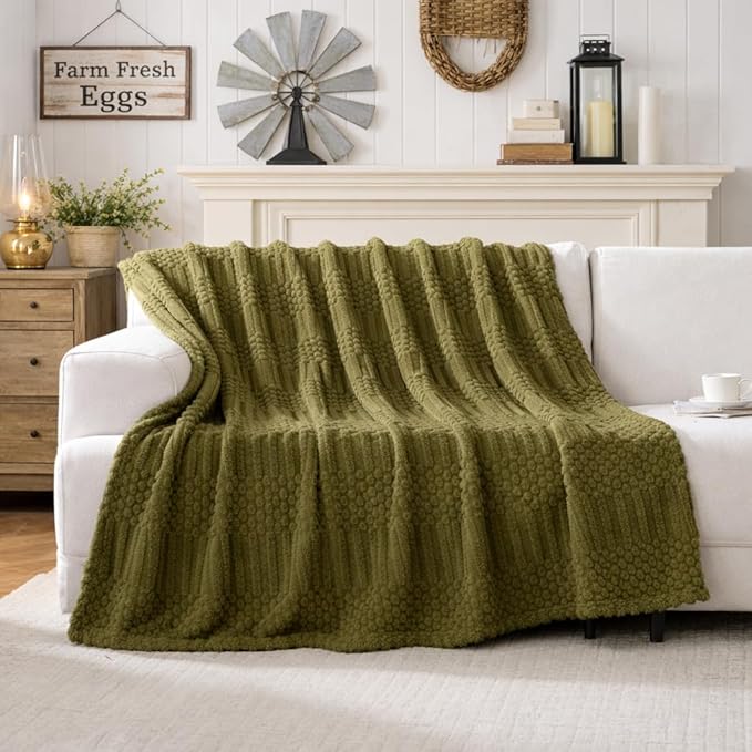 50x70 Inch Green Throw Blanket - Soft & Fluffy Fleece, Cute & Aesthetic, Perfect for Sofa, Couch, Chair, Bed, Living Room & Bedroom, All-Season Use, Plush & Cozy Decorative Blanket