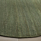 SAFAVIEH Natural Fiber Collection Area Rug - 4' Round, Green, Handmade Boho Fringe Woven Jute, Ideal for High Traffic Areas in Living Room, Bedroom (NF368G)