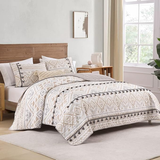 HORIMOTE HOME Boho Style Beige King Quilt Set with Tassle, Soft and Lightweight Bedspread for All Season, King Size Bed Coverlet with 2 Matching Pillow Shams (3 Piece)