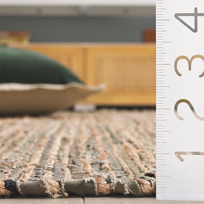 SAFAVIEH Cape Cod Collection Accent Rug - 4' x 6', Green & Beige, Handmade Denim & Jute, Ideal for The Living Room, Dining, Bedroom (CAP153Y)