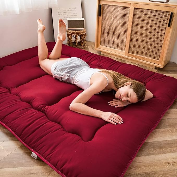 MAXYOYO Japanese Floor Futon Mattress - Thicken Sleeping Pad, Foldable Roll Up Mattress Topper, Guest Floor Bed, Burgundy, Queen