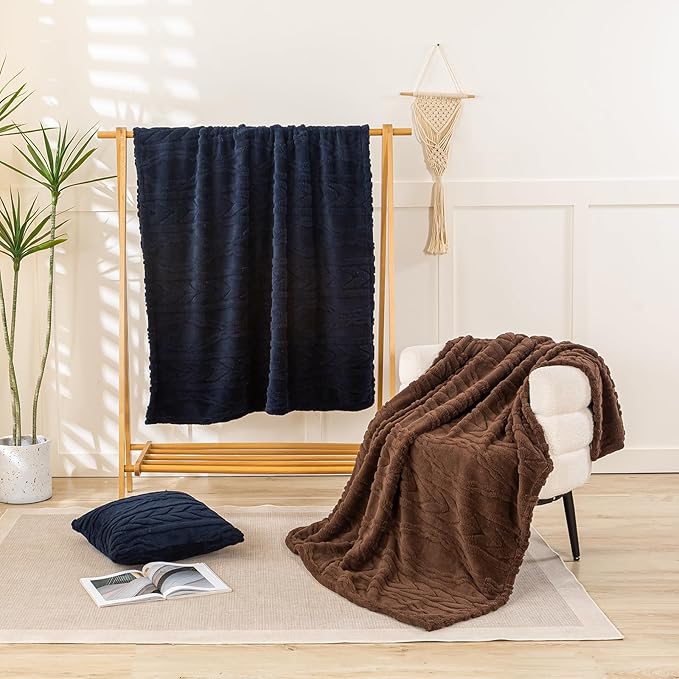 YUSOKI Sherpa Large Throw Blanket Single Layer,Light Weight(1.7lb),370GMS-3D Stylish Design for Gift Home Decor (Navy,50"x65")