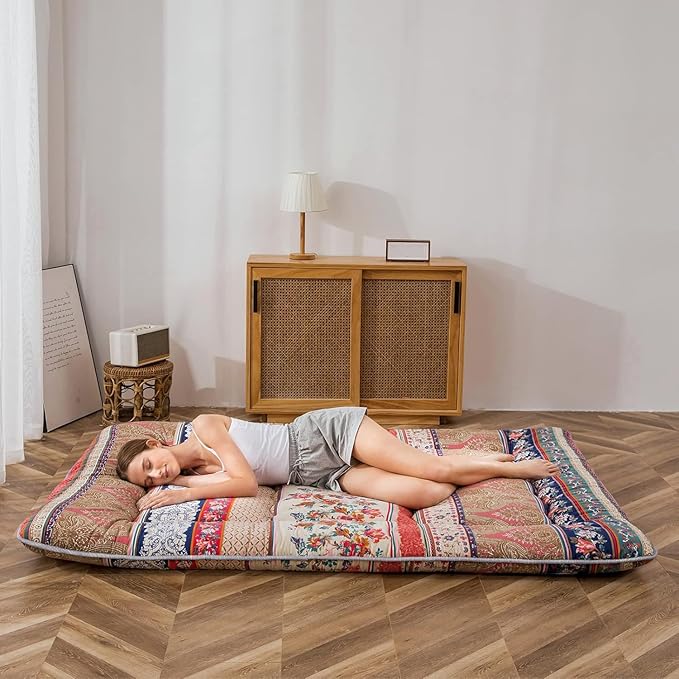 MAXYOYO Bohemian Retro Floor Mattress Vintage Floral Japanese Futon Mattress Roll Up Thicken Sleeping Bed Portable Camping Mattress Floor Lounger Couch Bed Mattress Pad, Twin Size