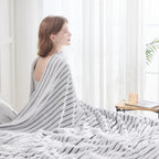 NEWCOSPLAY Super Soft Twin Blanket Black and White Premium Silky Flannel Fleece 3D Ribbed Jacquard Lightweight Bed Blanket All Season Use (Black and White Ribbed, Twin(60"x80"))