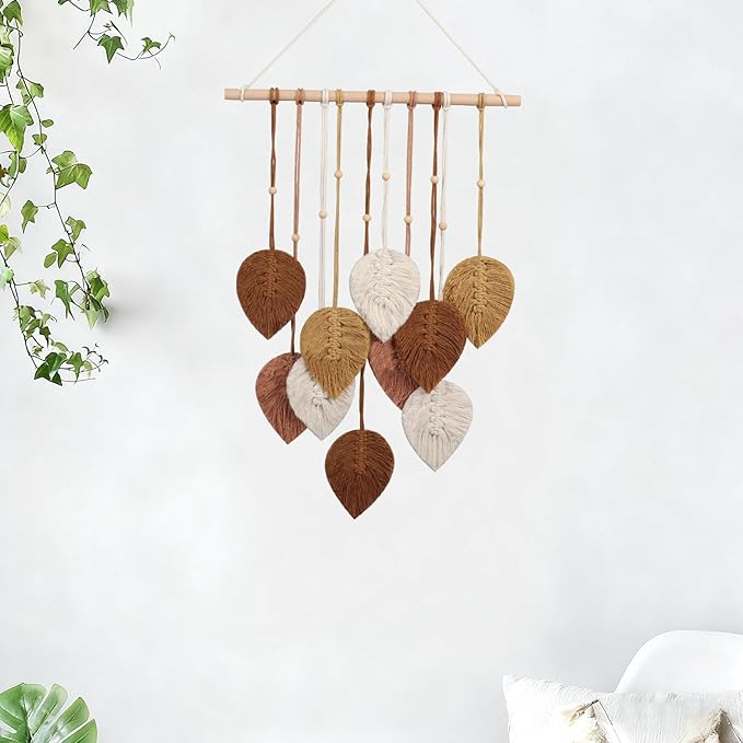VEELAM Macrame Wall Hanging Leaf Decor Small Boho Art Tapestry for Living Room Bedroom Decoration, Brown