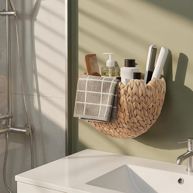 Wicker wall Basket, Scalloped Wall Basket Natural Water Hyacinth, Hanging Baskets for Organizing and Decor, Woven Storage Baskets for Door Mounted Entryway Flower Mail Plant Nursery