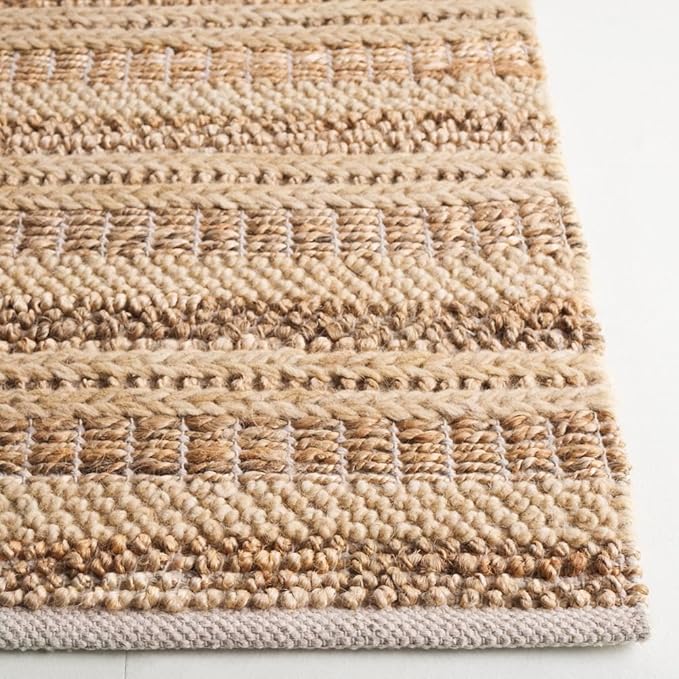 SAFAVIEH Area Rug 8x10 - Natura Collection - Large - Natural & Beige, Handmade Wool, Ideal for Living Room, Bedroom, Dining Space (NAT501A)