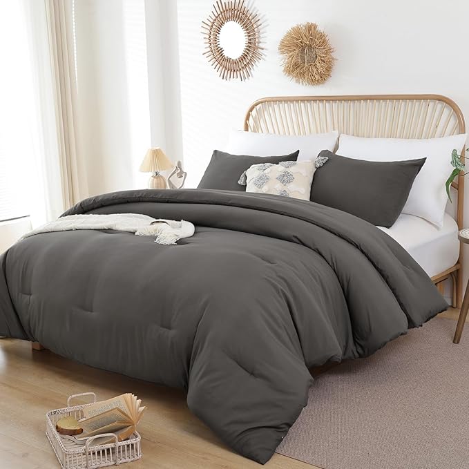 ROSGONIA Oversized Queen Comforter Charcoal Gray, 3pcs (1Grey Comforter & 2 Pillowcases) Lightweight Oversized Queen Comforter Sets Bedding Blanket Quilts