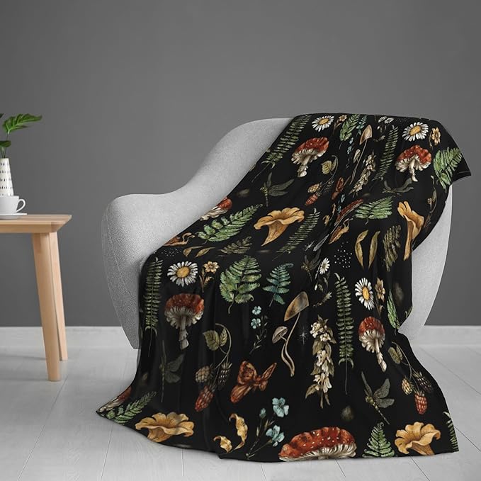 Mushrooms Throw Blanket, 320gsm Fluffy Cozy Soft Warm Plush Lightweight Decorative Blanket Gifts for Women Men Girls Boys Kids Baby, Blankets Quilt for Bed Sofa Chair Couch (50"x40")