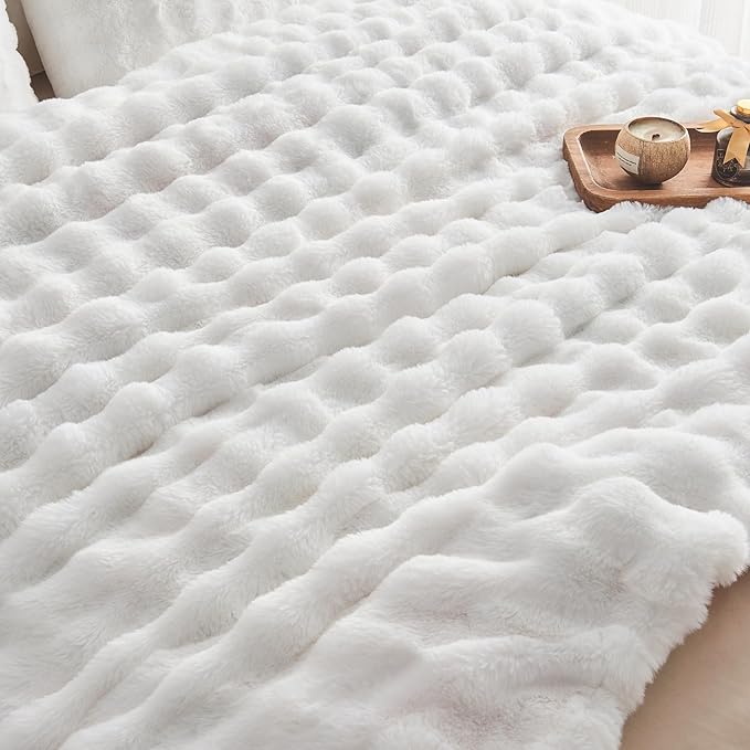EMME Faux Fur Blanket Twin Size White - Big Bubble Rabbit Cozy Blanket for Couch, Thick Furry Plush Shaggy Blankets, 650GSM, 60x80 Inches
