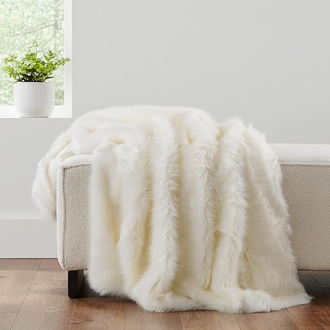 HORIMOTE HOME Luxury Plush Faux Fur Blanket, Long Pile White Throw Blanket, Super Warm, Soft, Cozy Faux Fur Throws for Couch Bed Sofa, Aesthetic Home Room Decor Throw, 60" x 80"