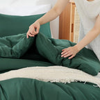 ROSGONIA Oversized King Comforter Dark Emerald Green, 3pcs (1 Boho Comforter & 2 Pillowcases), Lightweight Oversized King Size Comforter Sets Bedding