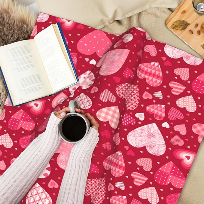 Valentines Heart Blanket Soft Flannel Lightweight Valentine Pink Love Hearts Throw Blanket Cozy Warm Blankets All Seasons Living Room Decor for Kids Adults Use On Sofa Couch Bed Office 40x50 inch