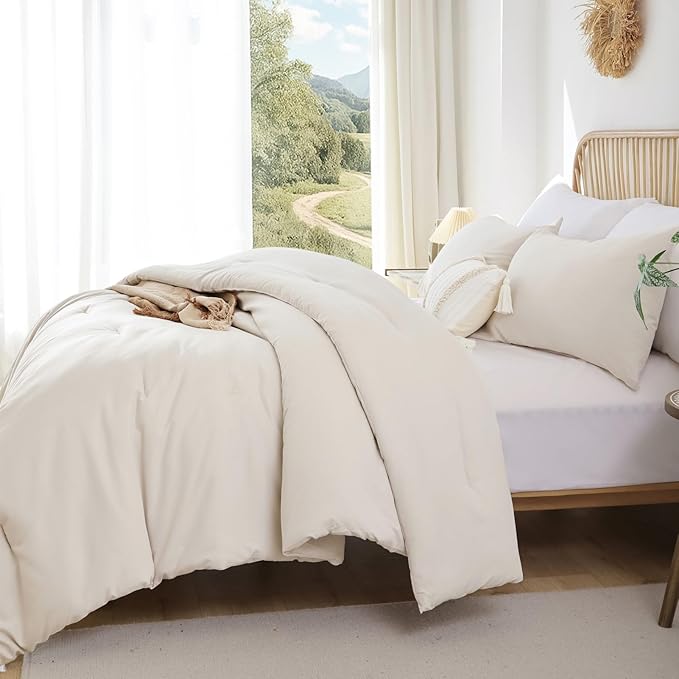 ROSGONIA Oversized King Comforter 120x120, 3pcs Super King Comforter (1 Beige Comforter & 2 Pillowcases) Lightweight Warm Bedding Set Blanket Quilt