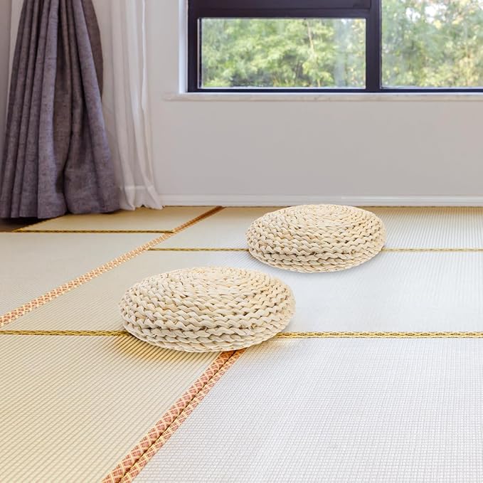 Round Straw Braid Cushion 11.81 Inch Handwoven Yoga Meditating Seat Pad with Breathable Space Cotton Filling for Home Tatami Floor and Windowsill