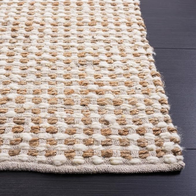 SAFAVIEH Natura Collection Runner Rug - 6' Runner, Beige & Ivory, Transitional Design, Ideal for High Traffic Areas in Hallway, Bathroom & Kitchen (NAT349B-26)