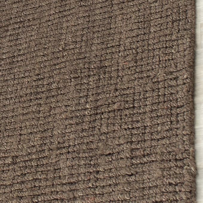 SAFAVIEH Area Rug 4' Square - Natural Fiber Collection - Brown, Handmade Jute, Farmhouse Style, Chunky Textured Thick Pile (NF447D)