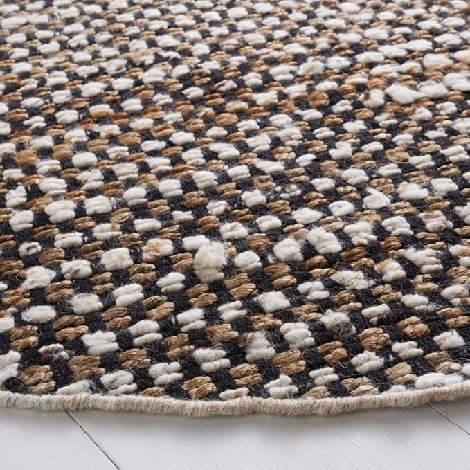SAFAVIEH Natura Collection Round Rug - 4' Round, Black & Ivory, Transitional Design, Ideal for High Traffic Areas in Living Room, Bedroom & Dining Room (NAT349Z-4R)