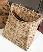 Boho Woven Wall Hanging Basket – Water Hyacinth Flat Back Basket for Front Door, Wall Mounted Storage & Entryway Organizer, Rustic Farmhouse Wall Decor, Housewarming Gift